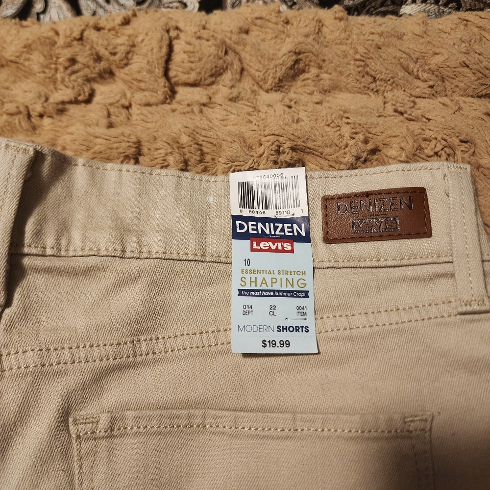 NWT levis Sz 10 Shorts - Picture 4 of 7